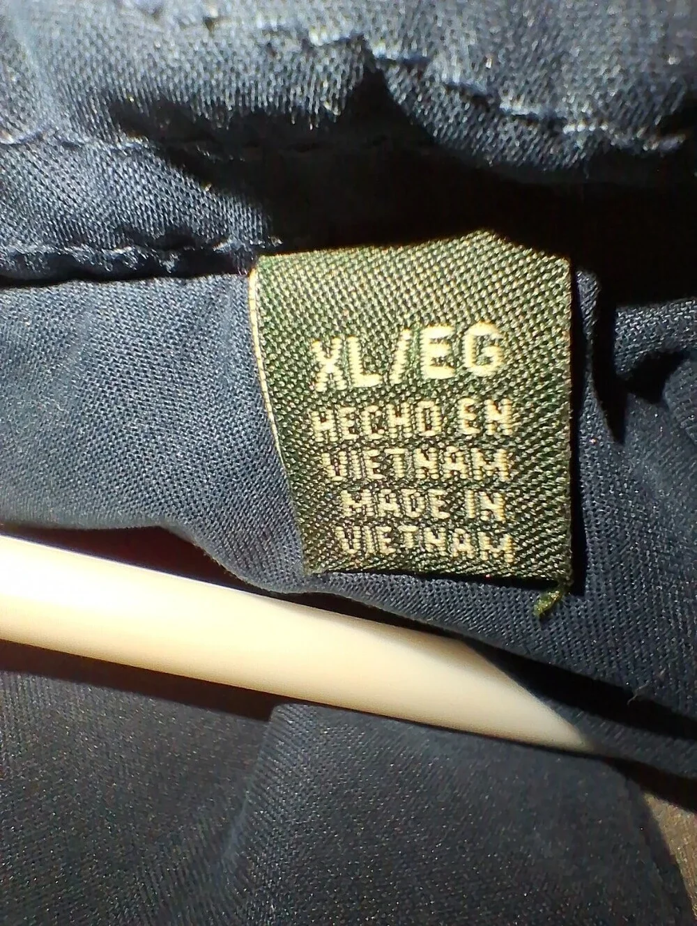 Weatherproof Men’s Dark Navy Bomber Jacket In A Size XL. Great Condition